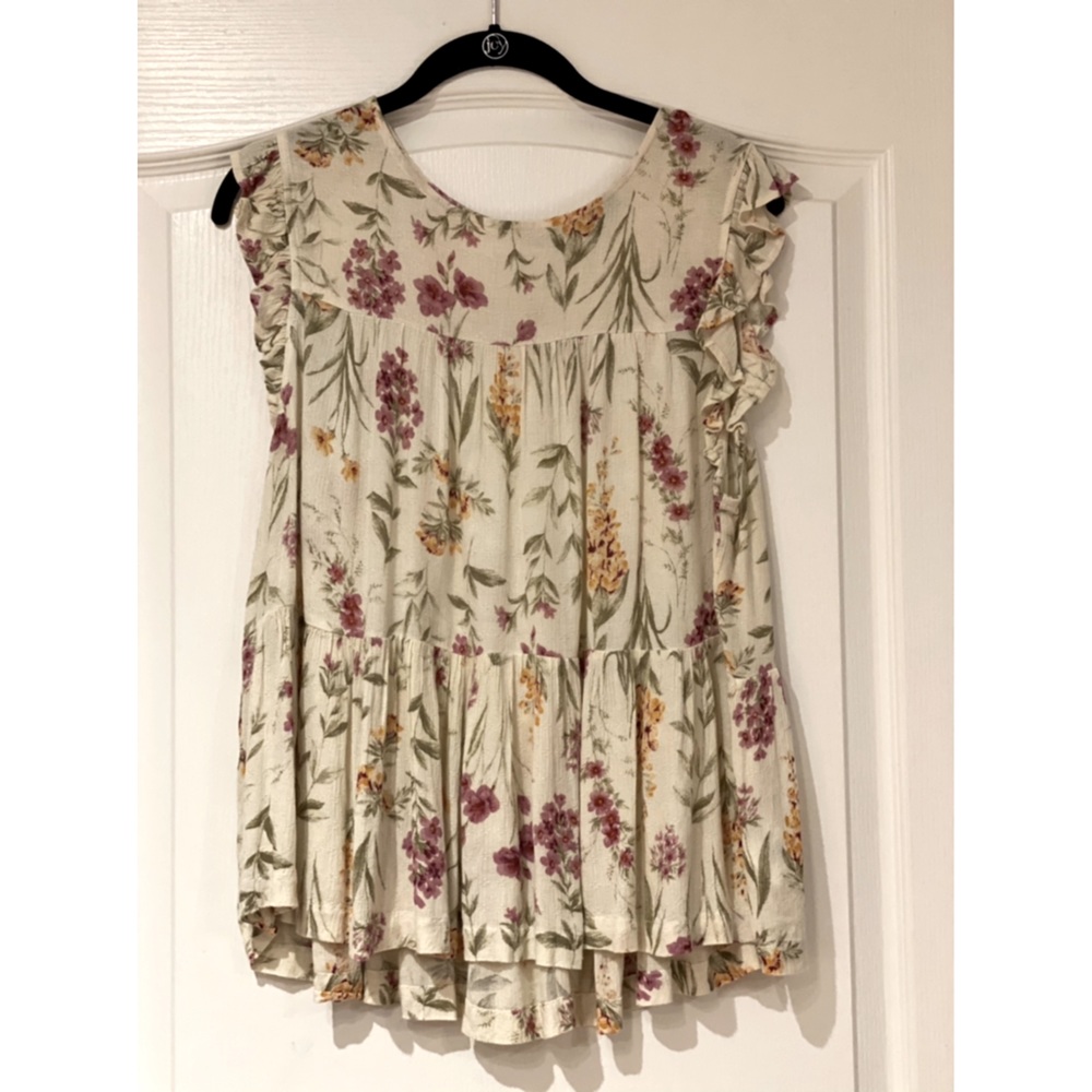 American Eagle floral top